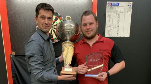 Darts-Frauen-Mannschaft Pascal Wirotius
