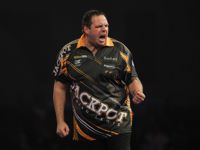 Adrian Lewis übezeugte gegen Jan Dekker mit einem 100er Average
