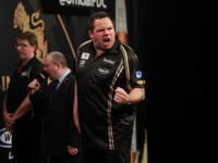 Adrian Lewis erwartet im Achtelfinale mit Peter Wright eine schwere Aufgabe