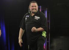 Alan Norris gewinnt in der dritten Runde der UK Open 2016