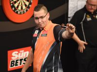 Benito van de Pas setzt sich nach Siegen über Chris Dobey und Scott Mitchell an die Tabellenspitze der Gruppe H