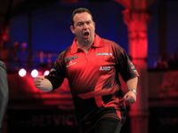 Brendan Dolan setzt sich gegen einen schwachen Vincent van der Voort durch