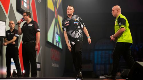 Chris Dobey chancenlos gegen Michael van Gerwen