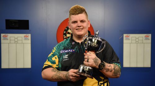 Bei der Karriere von Corey Cadby werden Erinnerungen an Rob Cross wach