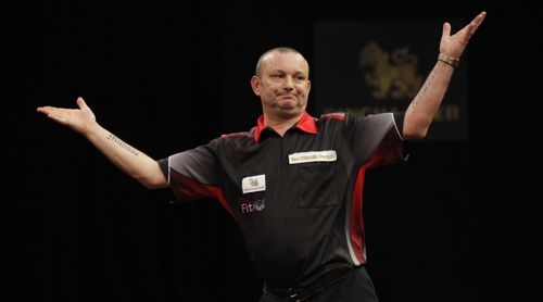 Darren Webster besiegt Phil Taylor im Grand Slam of Darts 2016 mit 5:0 und scheidet dennoch aus dem Wettbewerb aus