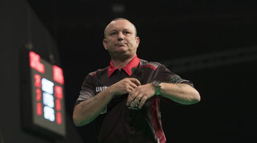 Darren Webster packt seine sieben Sachen zusammen
