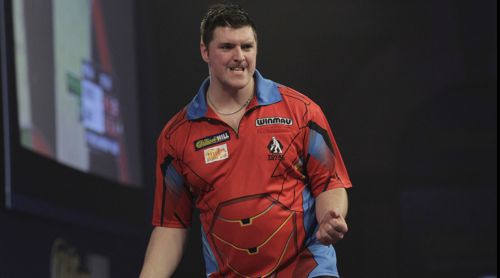 Daryl Gurney zieht in das Achtelfinale der PDC Darts Weltmeisterschaft 2017 ein