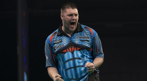 Daryl Gurney bejubelt ein Unentschieden gegen Rob Cross