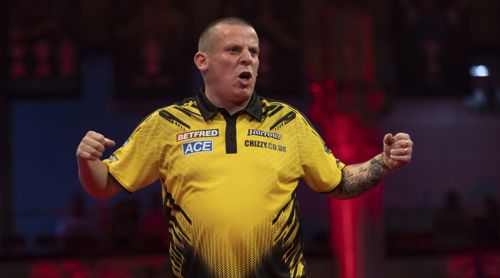 Dave Chisnall startet mit einem Sieg in das World Matchplay 2021