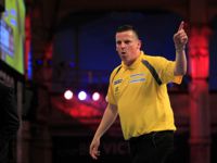 Dave Chisnall beweist, dass man auch mit einem Average von über 100 Punkten chancenlos sein kann