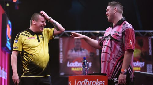 Dave Chisnall und Daryl Gurney mit Freude