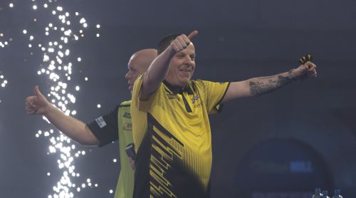 Dave Chisnall brannte gegen Michael van Gerwen ein Feuerwerk ab