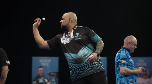 Devon Petersen wurde seiner Favoritenrolle gegen Ian White gerecht