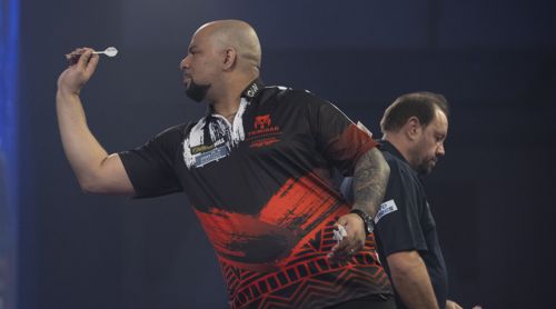 Devon Petersen verpasst Jason Lowe den Whitewash