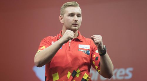 Der Belgier Dimitri van den Bergh sorgte für die erste große Überraschung der World Series of Darts als er Raymond van Barneveld aus dem Turnier warf