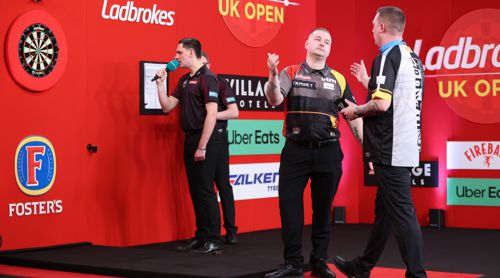 Dimitri Van den Bergh 10:9 Chris Dobey