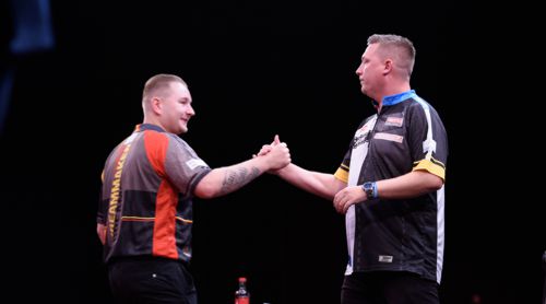 Chris Dobey 6:5 Dimitri Van den Bergh