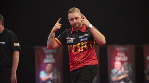 Dimitri Van den Bergh zieht in das Viertelfinale des World Matchplay ein