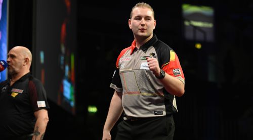 Dimitri Van den Bergh 6:2 Jonny Clayton