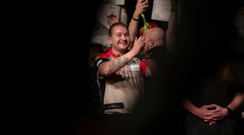Dimitri Van den Bergh 6:4 Peter Wright