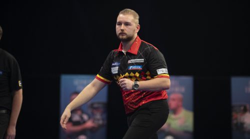 Van den Bergh mausert sich zum Titelkandidaten