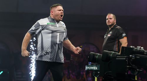 James Hurrell 3:2 Dirk van Duijvenbode