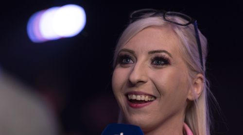 Fallon Sherrock im Interview