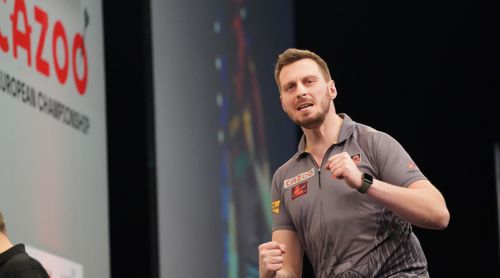 Florian Hempel wirft Peter Wright aus dem Turnier