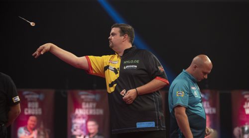 Gabriel Clemens besiegt Titelverteidiger Rob Cross