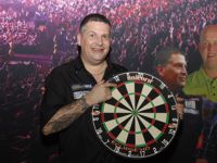 Gary Anderson erhält 15.000 £ für seinen 9-Darter, außerdem gehen 9.000 £ an ein Kinderkrankenhaus