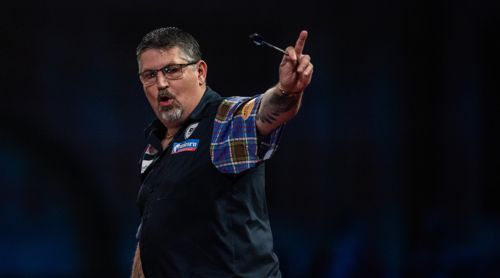 Gary Anderson siegt an seinem Geburtstag