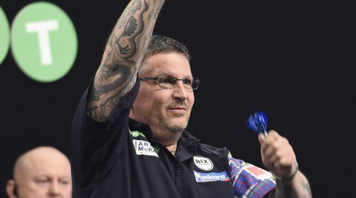 Gary Anderson reckt seine Faust
