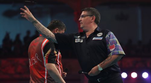 Gary Anderson und Mensur Suljovic im Finale des World Matchplay 2018