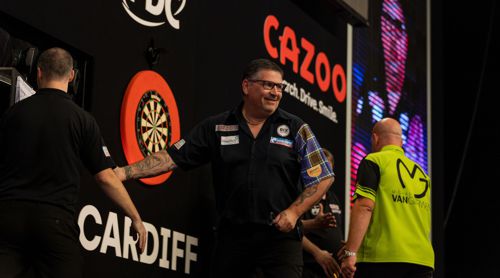 Gary Anderson besiegt Michael van Gerwen zum Auftakt der Premier League
