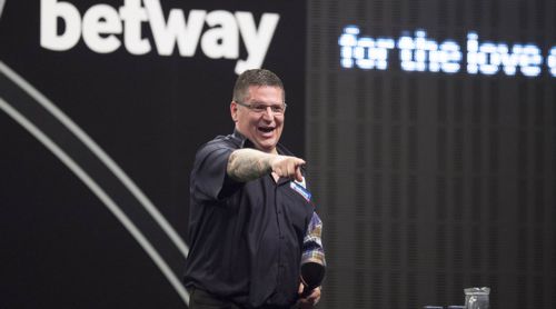 Gary Anderson bei der Premier League vor heimischem Publikum