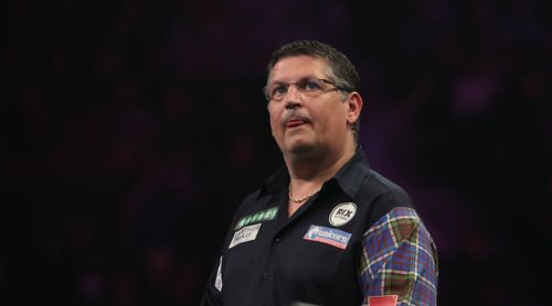 Gary Anderson streckt seine Zunge raus