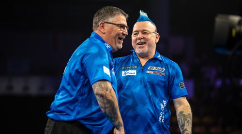 Gary Anderson im ungewohnten Dartshirt