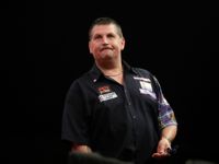 Gary Anderson und Ian White lieferten sich in der zweiten Runde des World Grand Prix einen Krimi