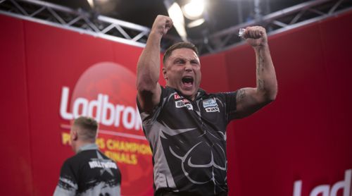 Gerwyn Price setzt seine Siegesserie auch gegen Chris Dobey fort
