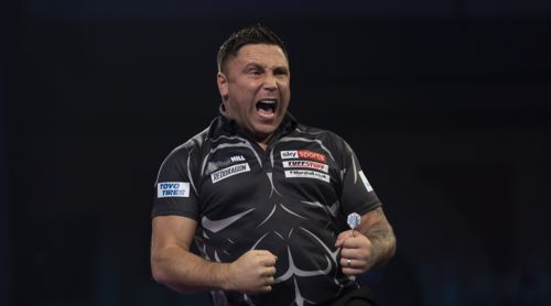 Gerwyn Price freut sich über seinen Sieg