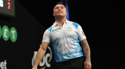 Gerwyn Price sucht den Grund für sein Ausscheiden - oben