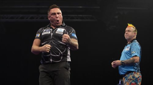 Peter Wright bestaunt die Leistung von Gerwyn Price