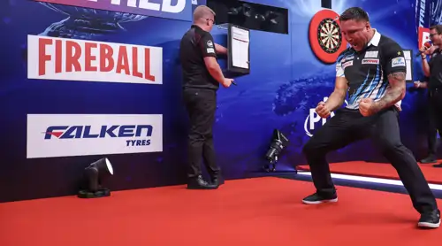 Gerwyn Price auf der Bühne