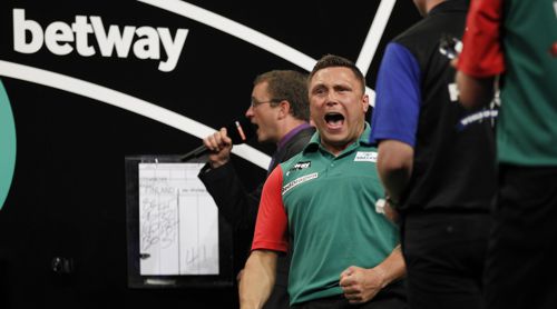Gerwyn Price ist bereits der dritte unterschiedliche Doppelpartner für Mark Webster bei Team Wales