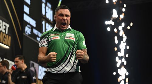Gerwyn Price mit grünem Trikot in Dublin