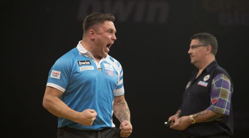 Gerwyn Price schreit - Gary Anderson schaut weg