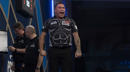 Gerwyn Price springt kerzengerade hoch