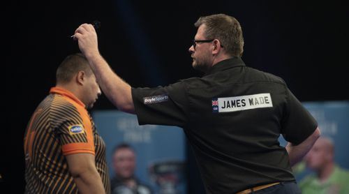 James Wade besser als Jermaine Wattimena