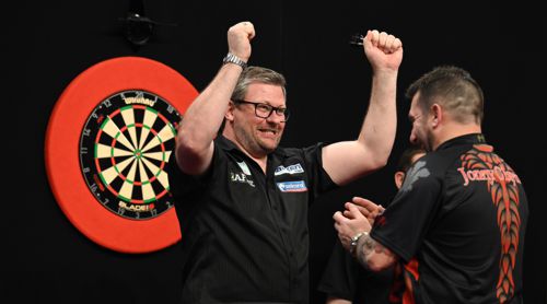 James Wade freut sich über seinen zweiten Tagessieg