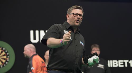 James Wade startet mit einem Sieg in die Premier League